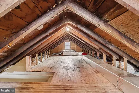 Entry Way - 237 Noble St, Lititz, PA 17543 photo 3 of 3