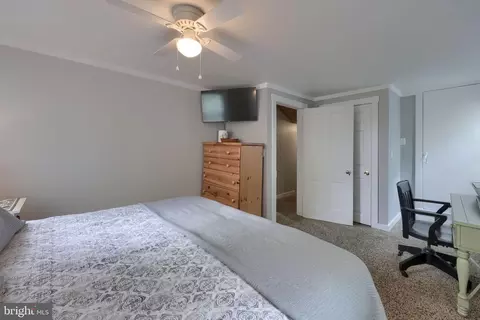 Bedroom - 1150 Clay Rd, Lititz, PA 17543 photo 4 of 7