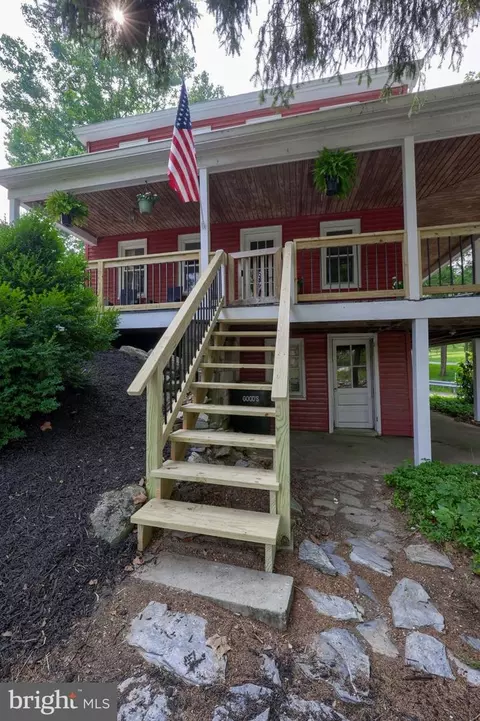 Exterior - 1150 Clay Rd, Lititz, PA 17543 photo 5 of 18