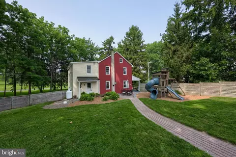 Exterior - 1150 Clay Rd, Lititz, PA 17543 photo 3 of 18