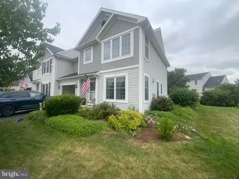 4339 Green Park Dr, Mount Joy, PA 17552
