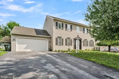 1279 Cedar Ave, East Earl, PA 17519