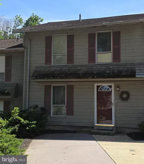 543 Cloverbrook Dr, Ephrata, PA 17522