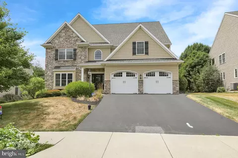339 Spurrier Dr, Lititz, PA 17543 photo 2