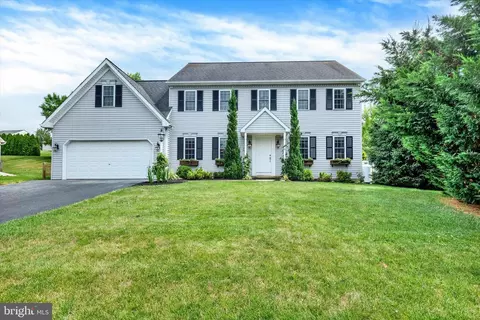 1283 Cedar Ave, East Earl, PA 17519