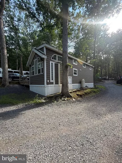 D 57 Adventure Bound Oak Creek, Narvon, PA 17555