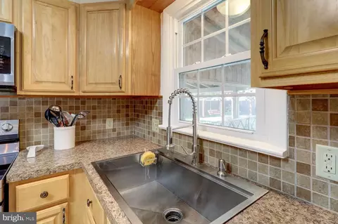 Kitchen - 508 Spring Ave, Lititz, PA 17543 photo 5 of 5