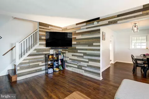 Entry Way - 508 Spring Ave, Lititz, PA 17543 photo 2 of 3
