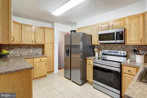 Kitchen - 508 Spring Ave, Lititz, PA 17543 photo 2 of 5