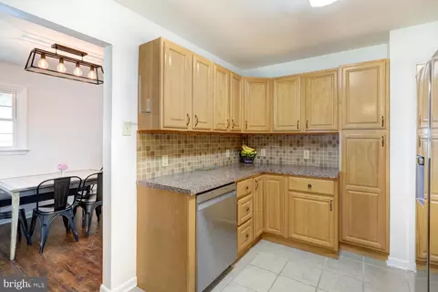Kitchen - 508 Spring Ave, Lititz, PA 17543 photo 3 of 5