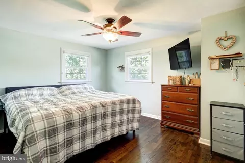 Bedroom - 508 Spring Ave, Lititz, PA 17543 photo 1 of 4