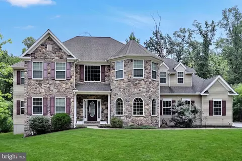 234 Crimson Ln, Elizabethtown, PA 17022