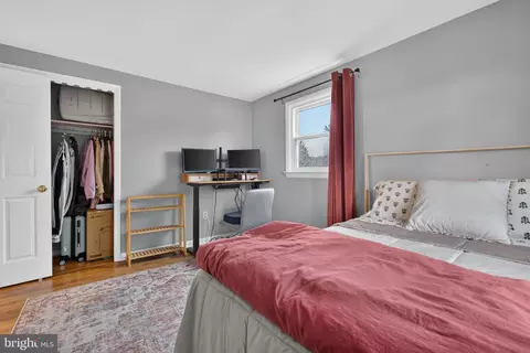 Bedroom - 501 General Sutter Ave, Lititz, PA 17543 photo 4 of 4