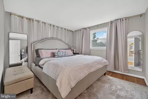 Bedroom - 501 General Sutter Ave, Lititz, PA 17543 photo 1 of 4