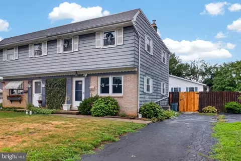 Exterior - 501 General Sutter Ave, Lititz, PA 17543 photo 2 of 5