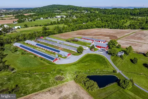 765 Glenwood Dr, Ephrata, PA 17522