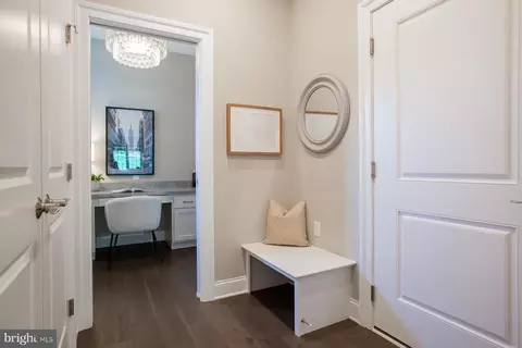Entry Way - 425 E Delp Rd, Lancaster, PA 17601 photo 16 of 29