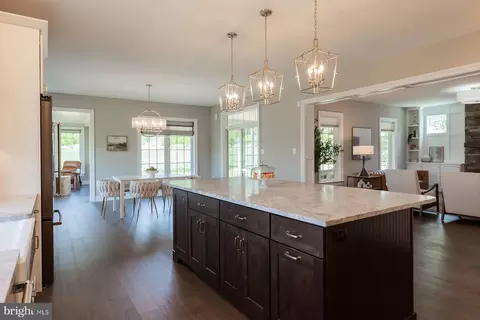 Entry Way - 425 E Delp Rd, Lancaster, PA 17601 photo 1 of 29