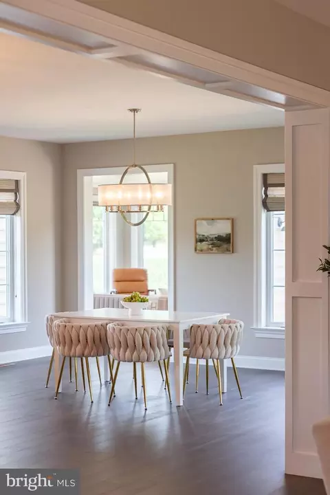 Dining - 425 E Delp Rd, Lancaster, PA 17601 photo 5 of 9