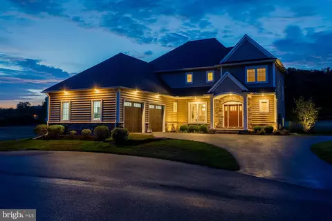 Exterior - 425 E Delp Rd, Lancaster, PA 17601 photo 11 of 17
