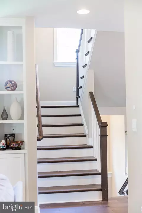 Entry Way - 425 E Delp Rd, Lancaster, PA 17601 photo 21 of 29