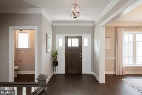 Entry Way - 425 E Delp Rd, Lancaster, PA 17601 photo 10 of 29