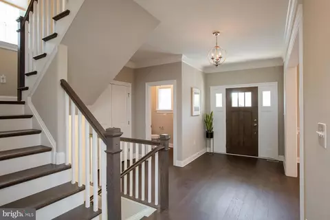 Entry Way - 425 E Delp Rd, Lancaster, PA 17601 photo 11 of 29