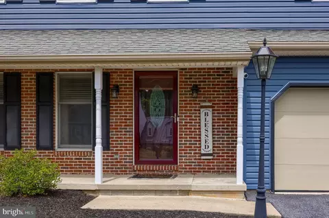 Exterior - 323 Knights Bridge Way, Lititz, PA 17543 photo 8 of 9