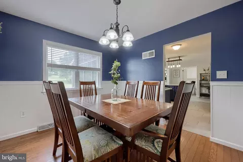 Dining - 323 Knights Bridge Way, Lititz, PA 17543 photo 2 of 5
