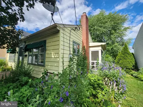 Exterior - 341 N Broad St, Lititz, PA 17543 photo 5 of 7