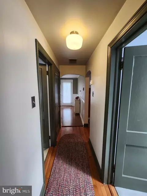 Entry Way - 341 N Broad St, Lititz, PA 17543 photo 3 of 3