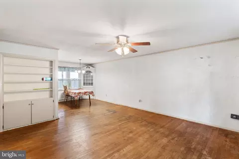 Living - 1230 Orchard Rd, Lititz, PA 17543 photo 2 of 3
