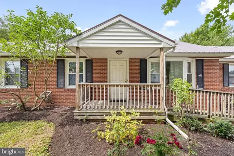 Exterior - 1230 Orchard Rd, Lititz, PA 17543 photo 2 of 3