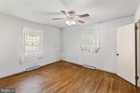 Bedroom - 1230 Orchard Rd, Lititz, PA 17543 photo 1 of 3