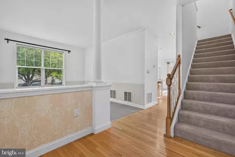 Entry Way - 1001 Kent Gdn, Lititz, PA 17543 photo 2 of 2