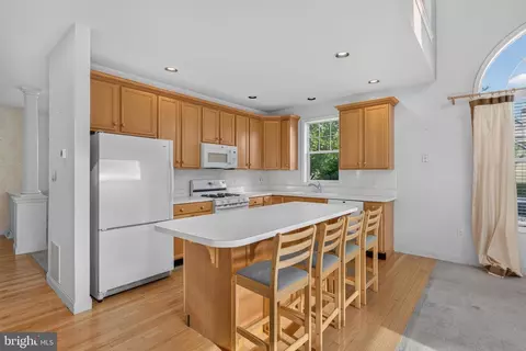Kitchen - 1001 Kent Gdn, Lititz, PA 17543 photo 1 of 4