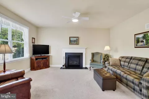 Living - 981 Buckwalter Rd, Lititz, PA 17543 photo 1 of 2