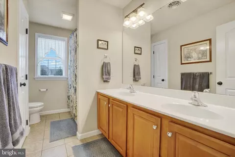 Bath - 981 Buckwalter Rd, Lititz, PA 17543 photo 2 of 2