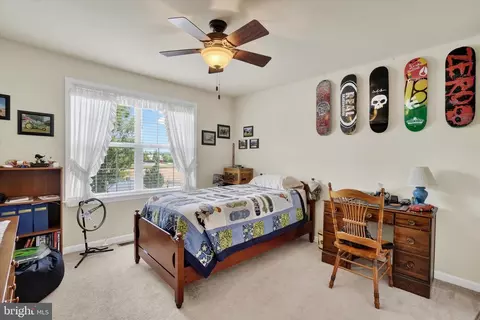 Bedroom - 981 Buckwalter Rd, Lititz, PA 17543 photo 3 of 4