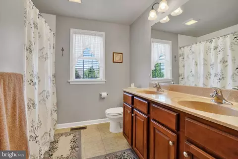 Bath - 981 Buckwalter Rd, Lititz, PA 17543 photo 1 of 2