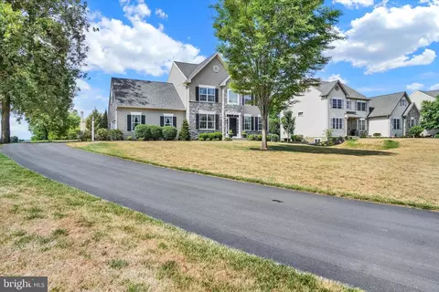 Exterior - 981 Buckwalter Rd, Lititz, PA 17543 photo 6 of 7