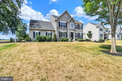 Exterior - 981 Buckwalter Rd, Lititz, PA 17543 photo 2 of 7