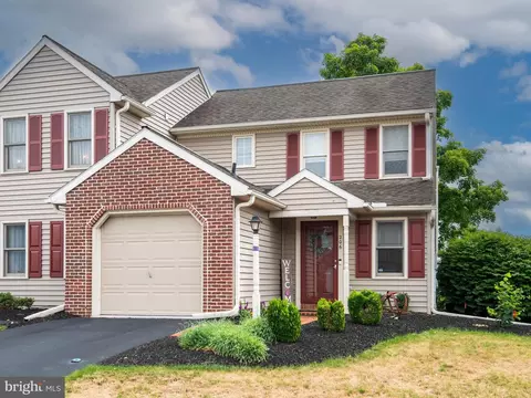 206 Sand Ct, Ephrata, PA 17522