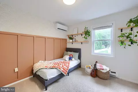 Bedroom - 10 Lakeview Pl, Lititz, PA 17543 photo 3 of 5
