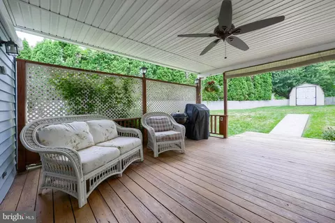 Exterior - 10 Lakeview Pl, Lititz, PA 17543 photo 3 of 8