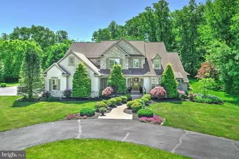 314 Deerfield Dr, East Earl, PA 17519