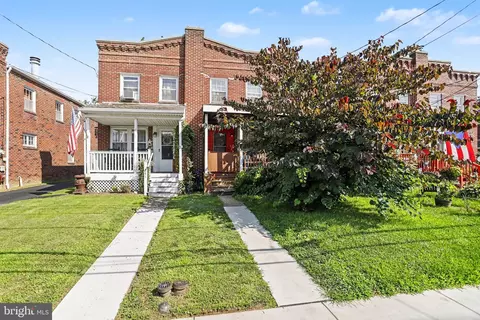 239 Locust St, New Holland, PA 17557