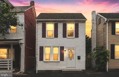 238 S 4th St, Columbia, PA 17512
