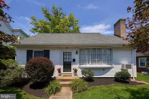 201 W Frederick St, Millersville, PA 17551