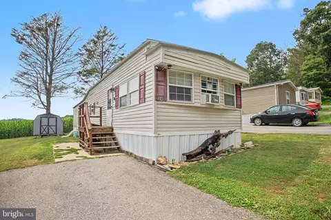 24 Ashton Dr, New Providence, PA 17560